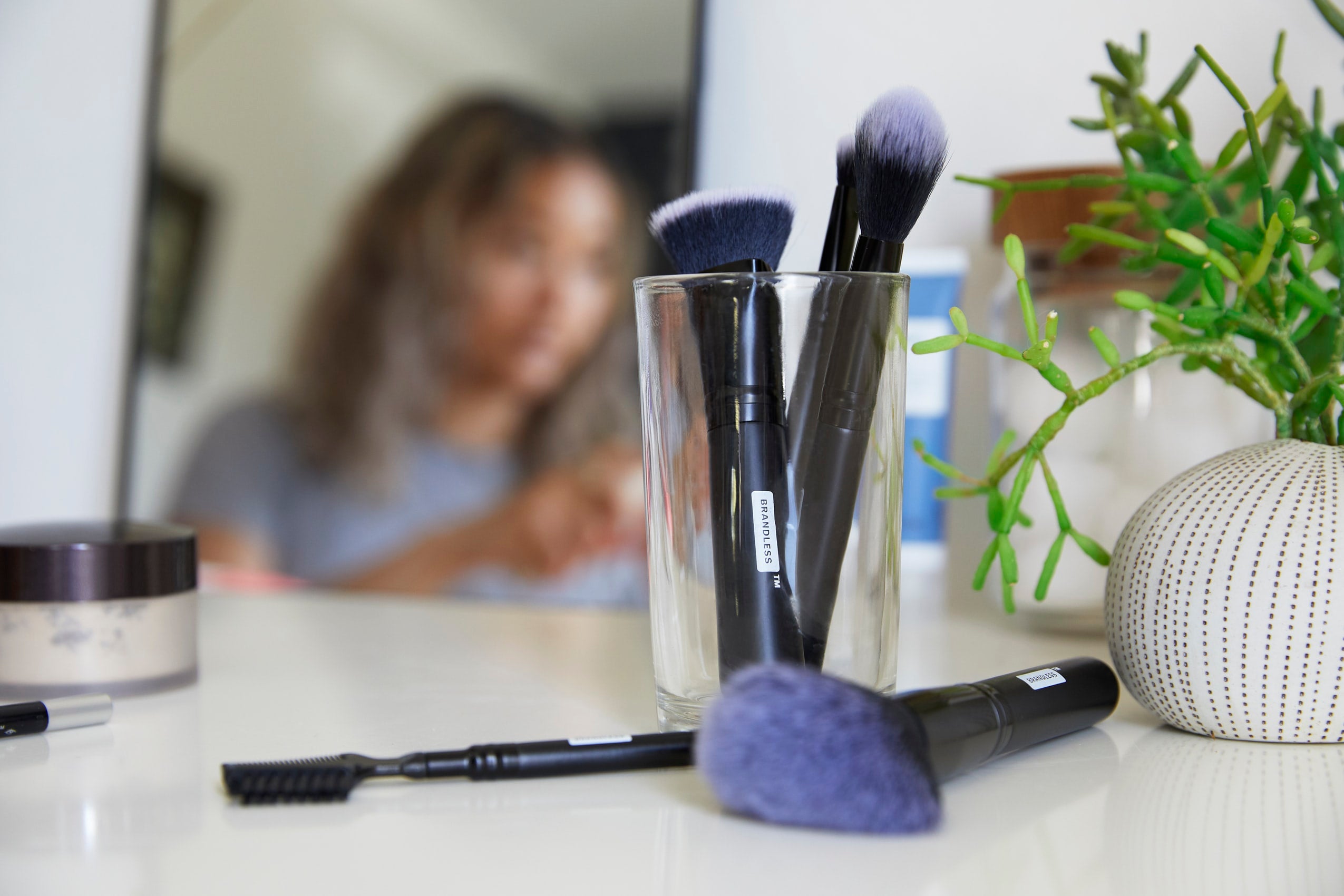 Logra un maquillaje navideño de manera sencilla